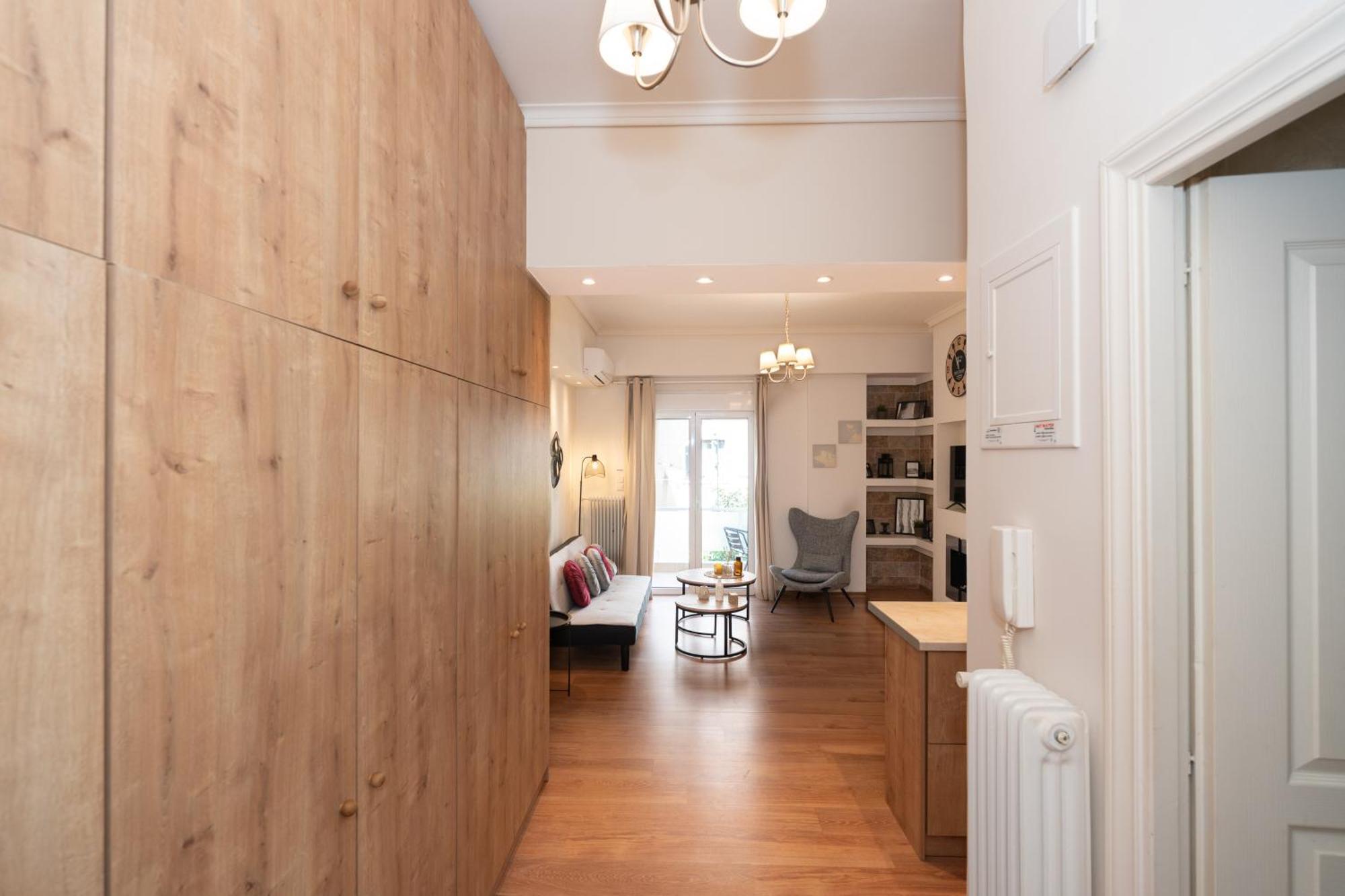 Contemporary Apartment Made Of Wood And Stone. Aten Exteriör bild