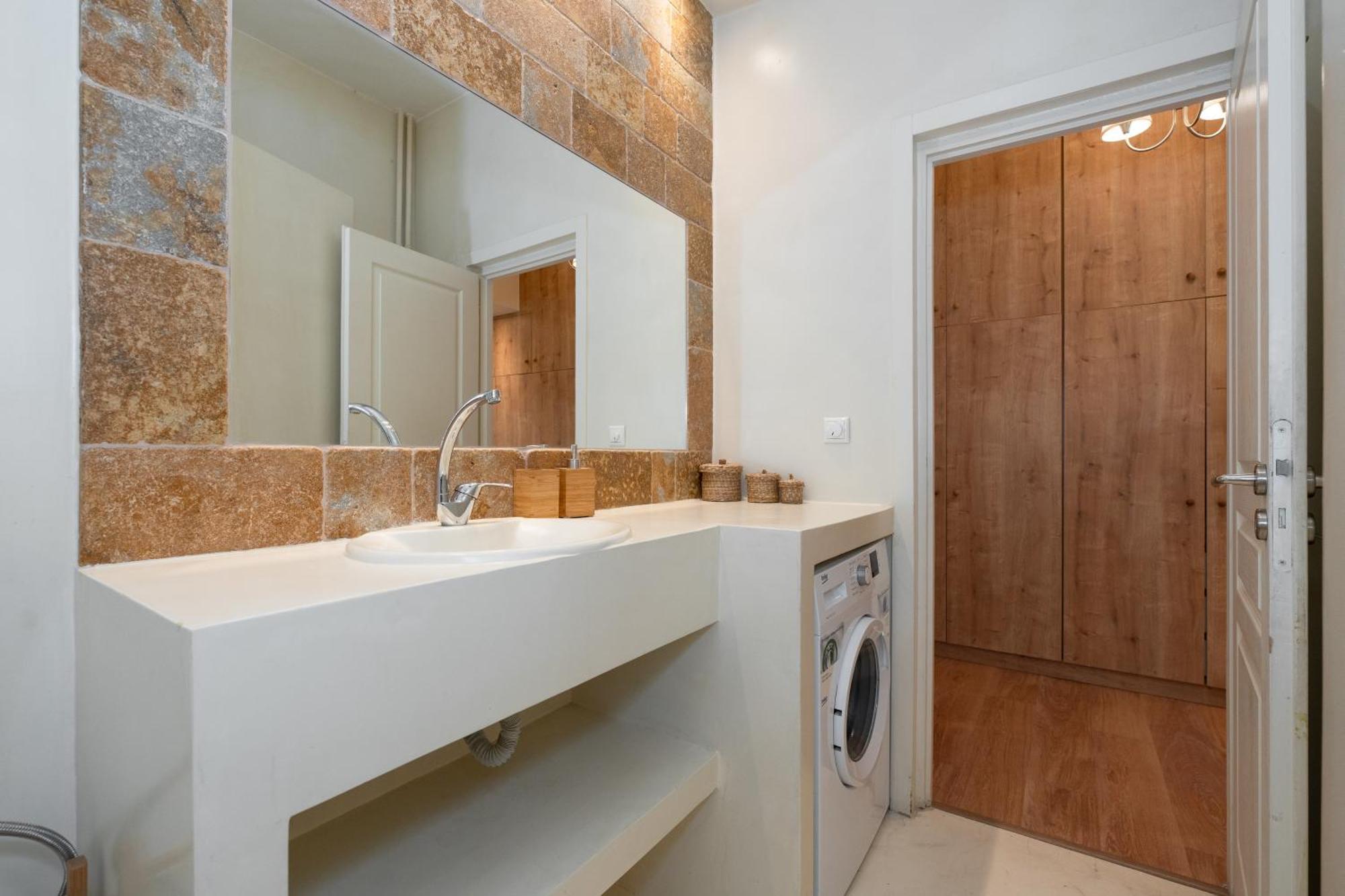 Contemporary Apartment Made Of Wood And Stone. Aten Exteriör bild
